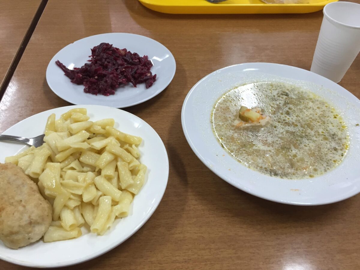 ロシアバレエ学校の食事（昼食）